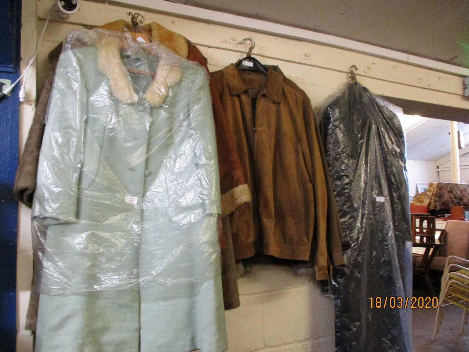 LADIES COAT, GENT’S COATS, SUEDE COATS WITH SHEEPSKIN TRIMS ETC (QTY)