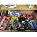 BOX CONTAINING MIXED MODERN DIE-CAST TOY VEHICLES