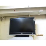 SONY FLAT SCREEN TV AND REMOTE