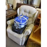 ELECTRICALLY OPERATED RECLINER ARMCHAIR