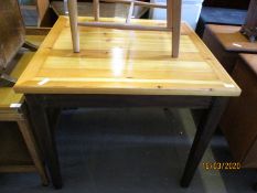 PINE SQUARE TOP KITCHEN TABLE ON TAPERING SQUARE LEGS