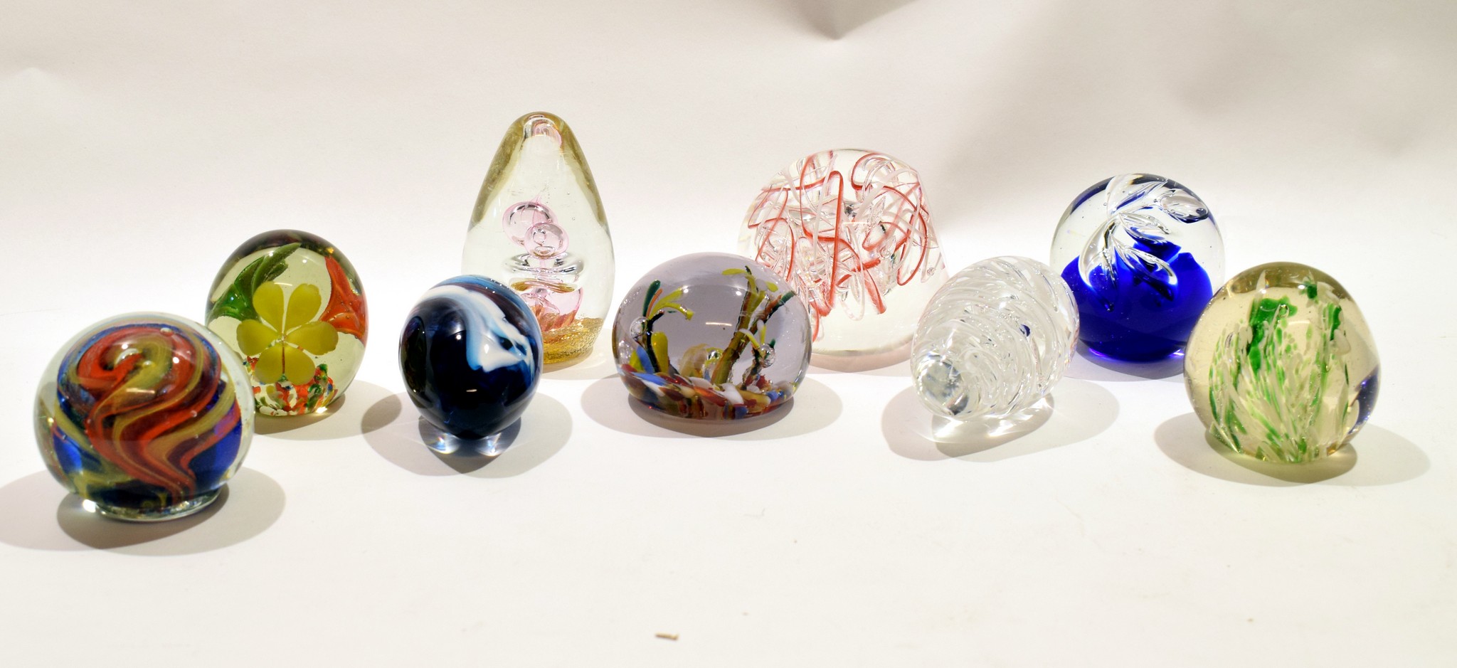 Group of paperweights - Image 2 of 3