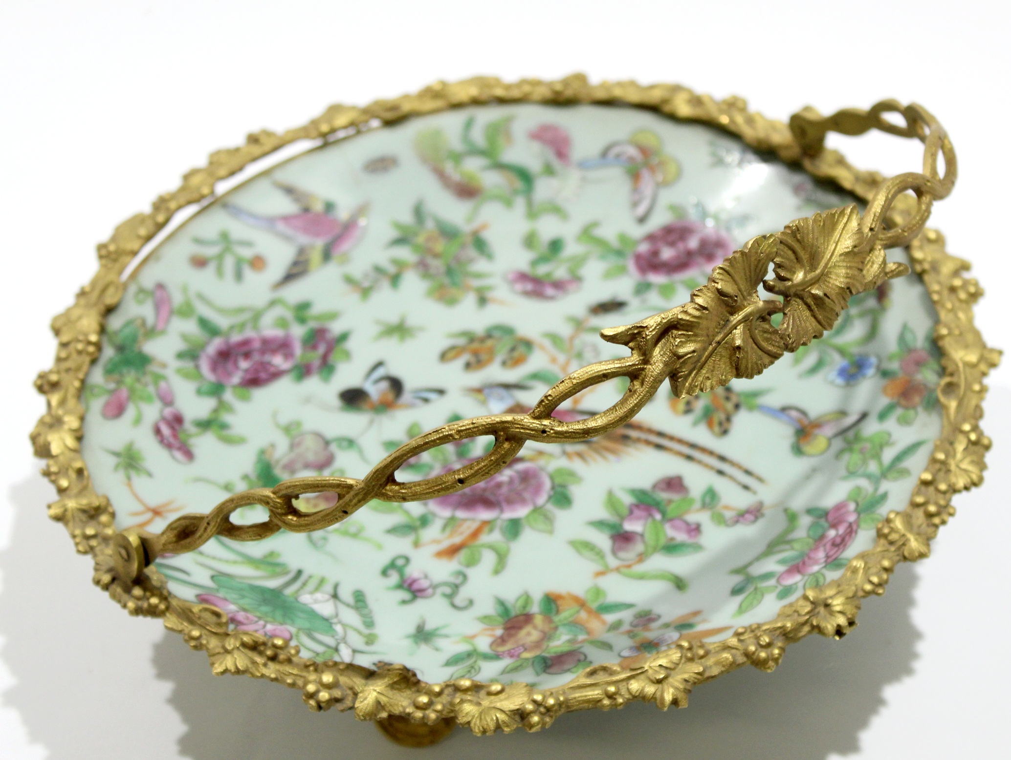 Late 19th century Canton plate with gilded metal mounts and handle, 27cm diam - Image 4 of 9