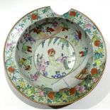 Large 19th century Chinese export porcelain bowl with famille rose decoration of Chinese figures