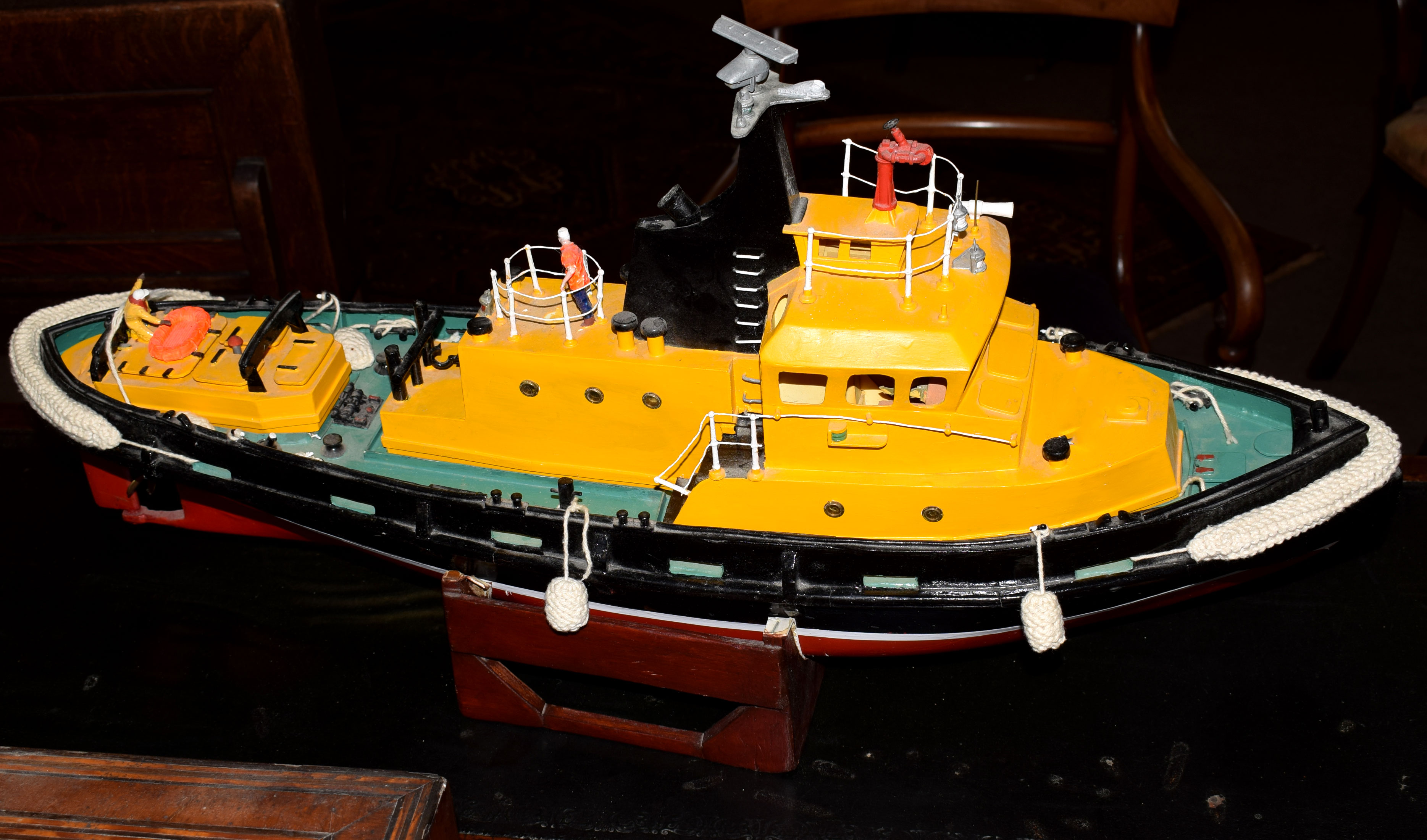 Painted composition model of a tug on stand, length 74cm x 44cm high (including stand)