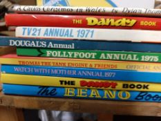 Collection of Annuals in good condition, incl Dandy (10)