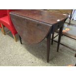 Georgian mahogany Pembroke Table, with single drawer beneath, 93 x 121cm extended