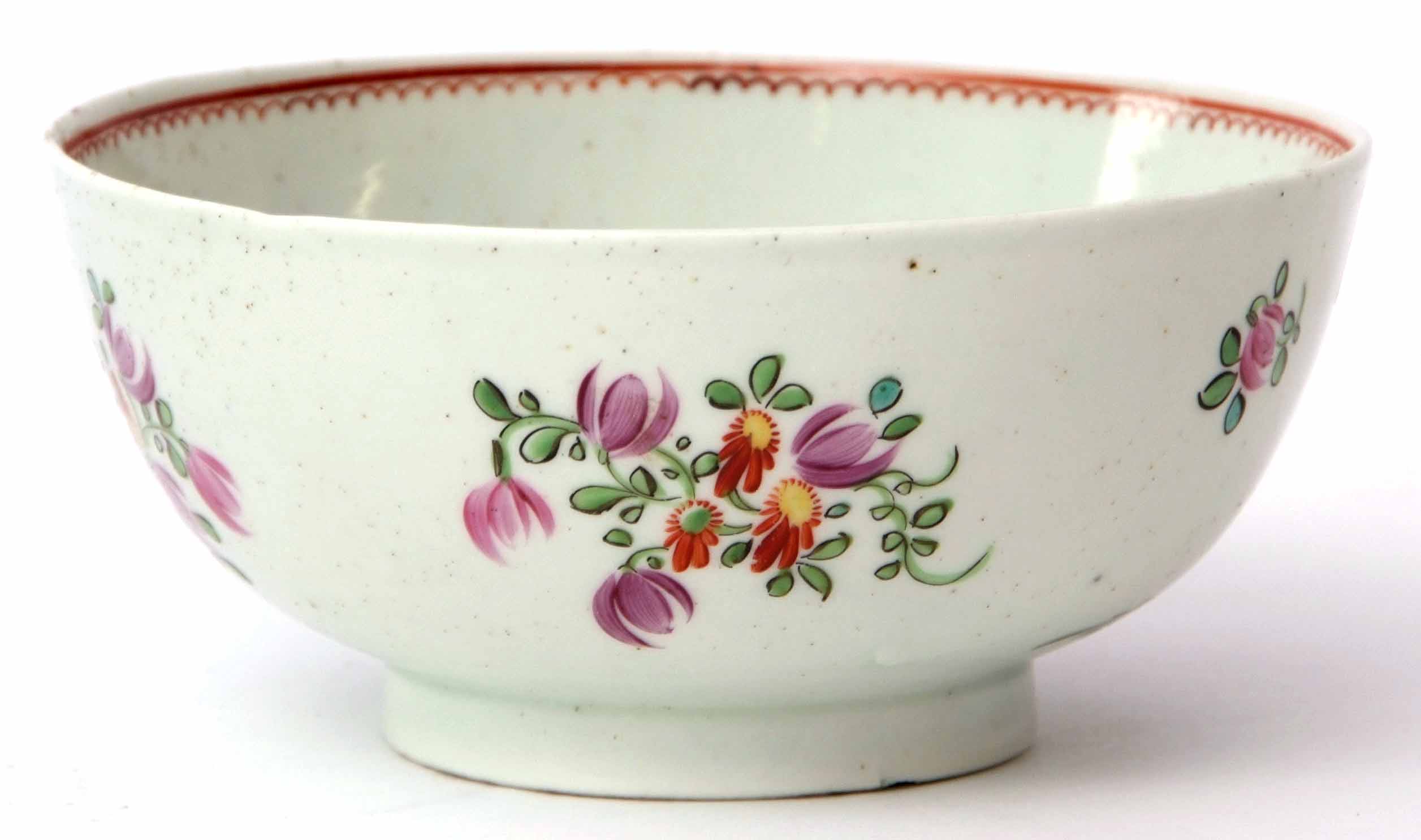 Lowestoft slop bowl circa 1780, with a Thomas Rose design in polychrome enamels, 16cm diam - Image 2 of 4