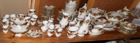 Extensive quantity of Royal Albert 'Country Roses' tea and dinner wares including 17 cups and