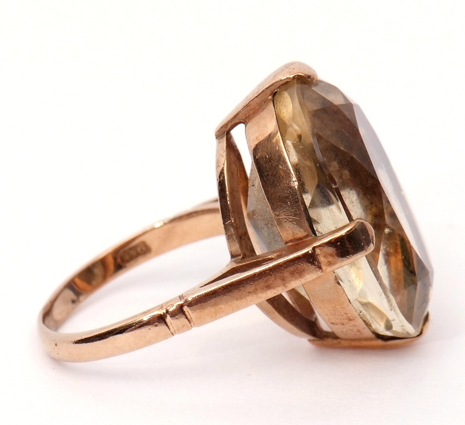 Large Citrine quartz dress ring of oval faceted shape, cardinal set in a plain polished basket - Image 4 of 6