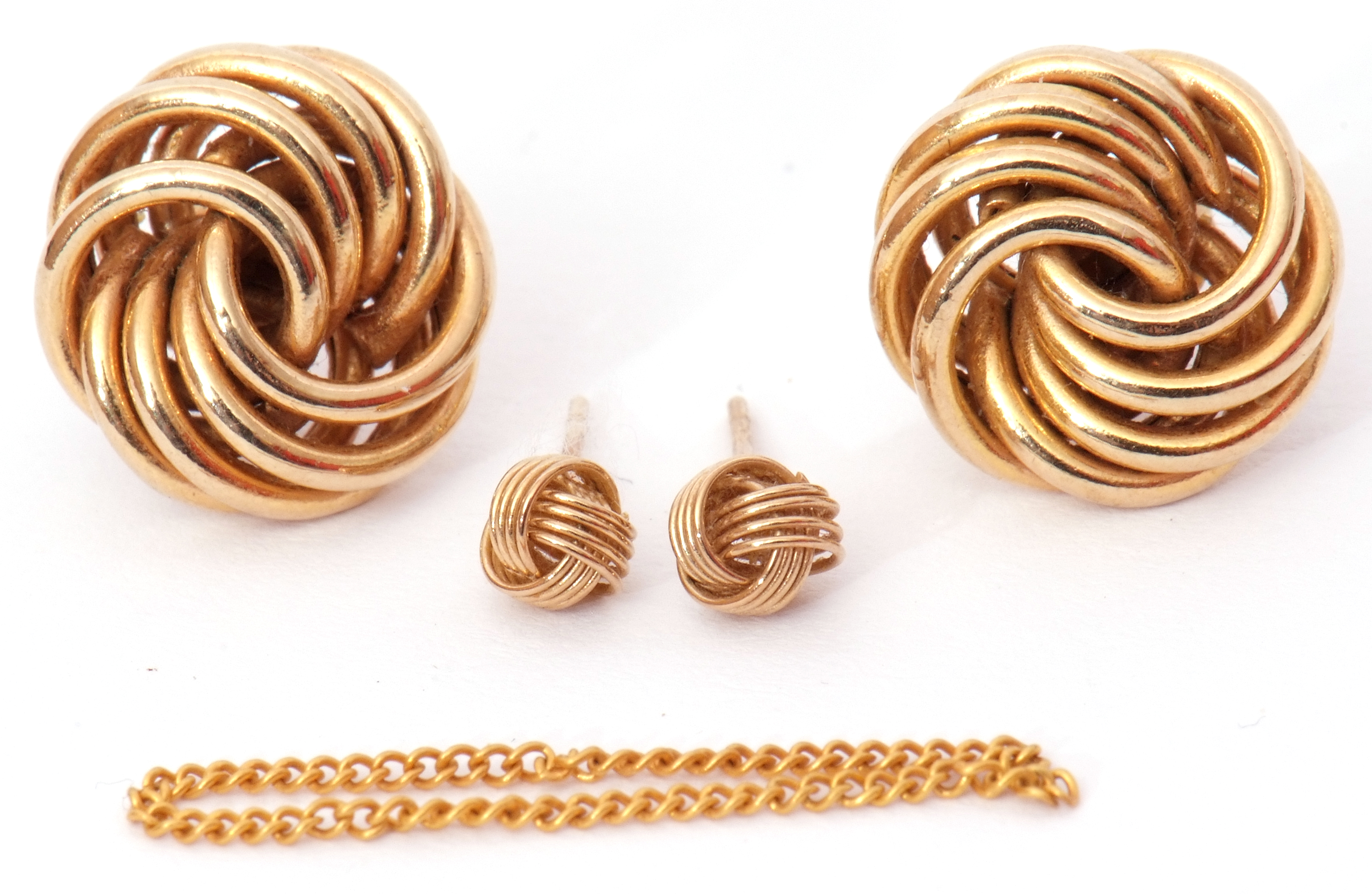 Mixed Lot: pair of 9ct gold spiral design earrings on plain polished post fittings, together with - Image 3 of 3