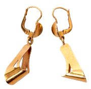 Pair of 750 stamped stylised earrings with post fittings of plain polished design, 5.4gms