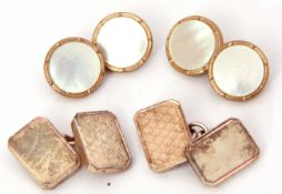 Mixed Lot: Pair of 925 cuff links of rectangular shape with engine turned decoration and chain