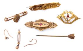 Mixed Lot: 15ct gold Etruscan brooch set with two small seed pearls, Chester 1895, a Victorian 9ct