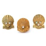 Mixed Lot: 9ct gold Shell Long Service (25 years) presentation buttonhole badge, highlighted with