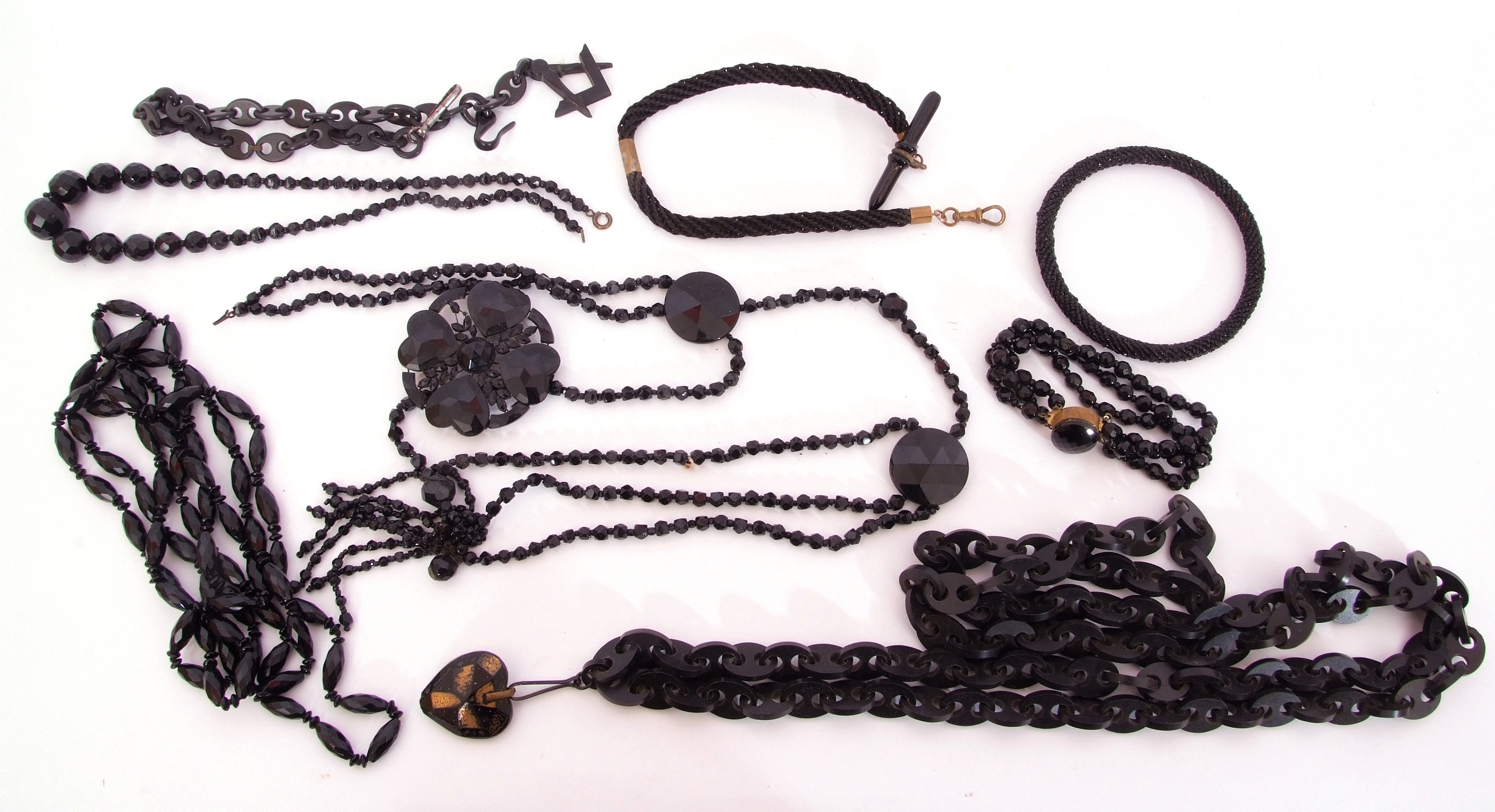 Mixed Lot: vintage faceted bead necklace with jet chain oval links suspending a Masonic ruler and