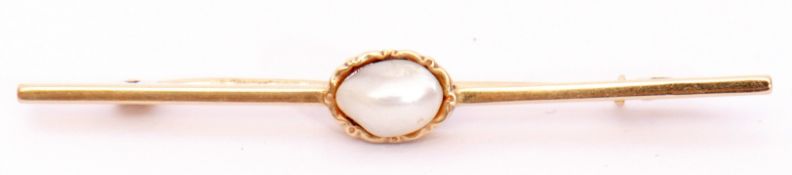 Antique 15ct stamped bar brooch, set with a central blister pearl raised on a knife edge bar, 5.