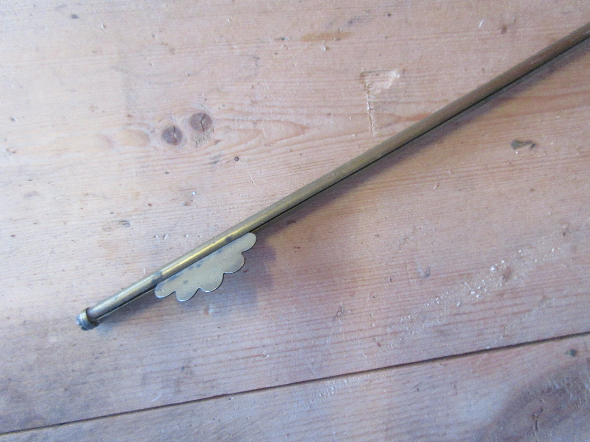 QUANTITY OF ASSORTED BYGONES INCLUDING A BRASS TAPER HOLDER, BILL SPIKE ETC - Image 4 of 5