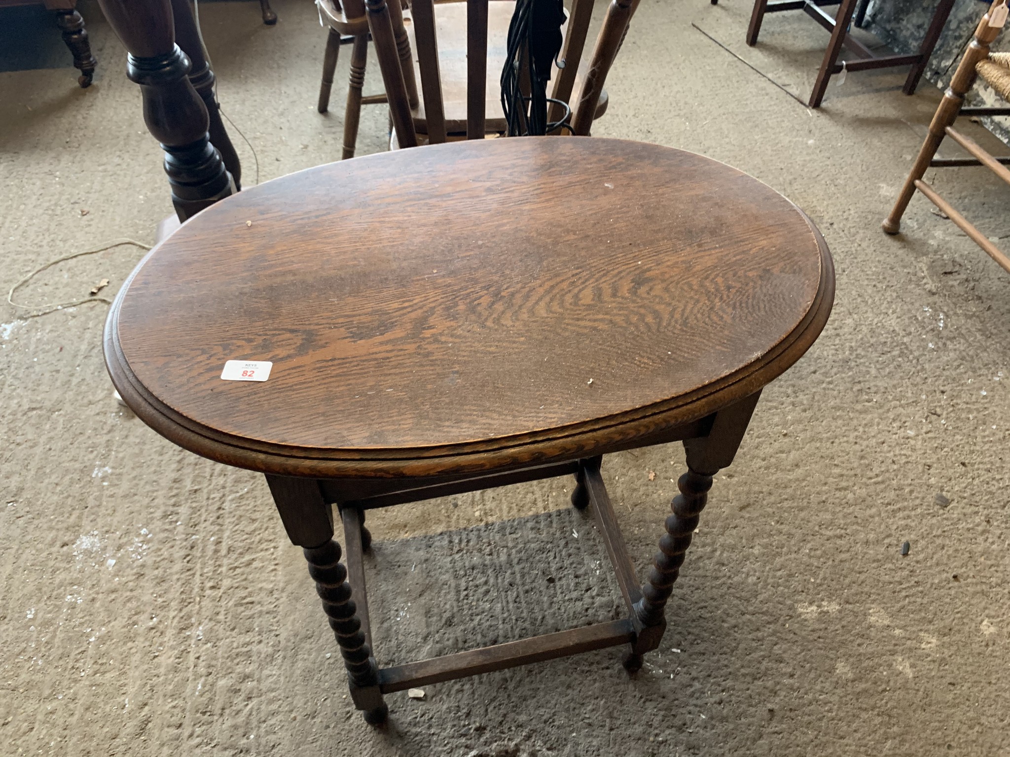 OVAL OCCASIONAL TABLE ON BARLEY TWIST LEGS, HEIGHT APPROX 73CM - Image 2 of 2