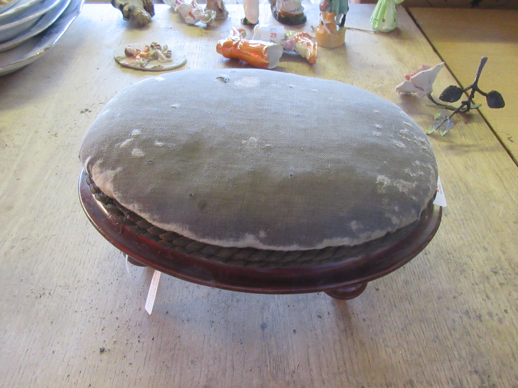 SMALL MAHOGANY OVAL BASED UPHOLSTERED FOOT STOOL, LENGTH APPROX 30CM - Image 2 of 3