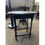 OVAL OCCASIONAL TABLE ON BARLEY TWIST LEGS, HEIGHT APPROX 73CM