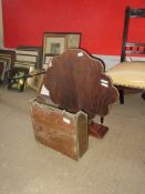 ART DECO FIRE SCREEN ON MAHOGANY STAND TOGETHER WITH A BRASS MOUNTED MAGAZINE STAND, FIRE SCREEN