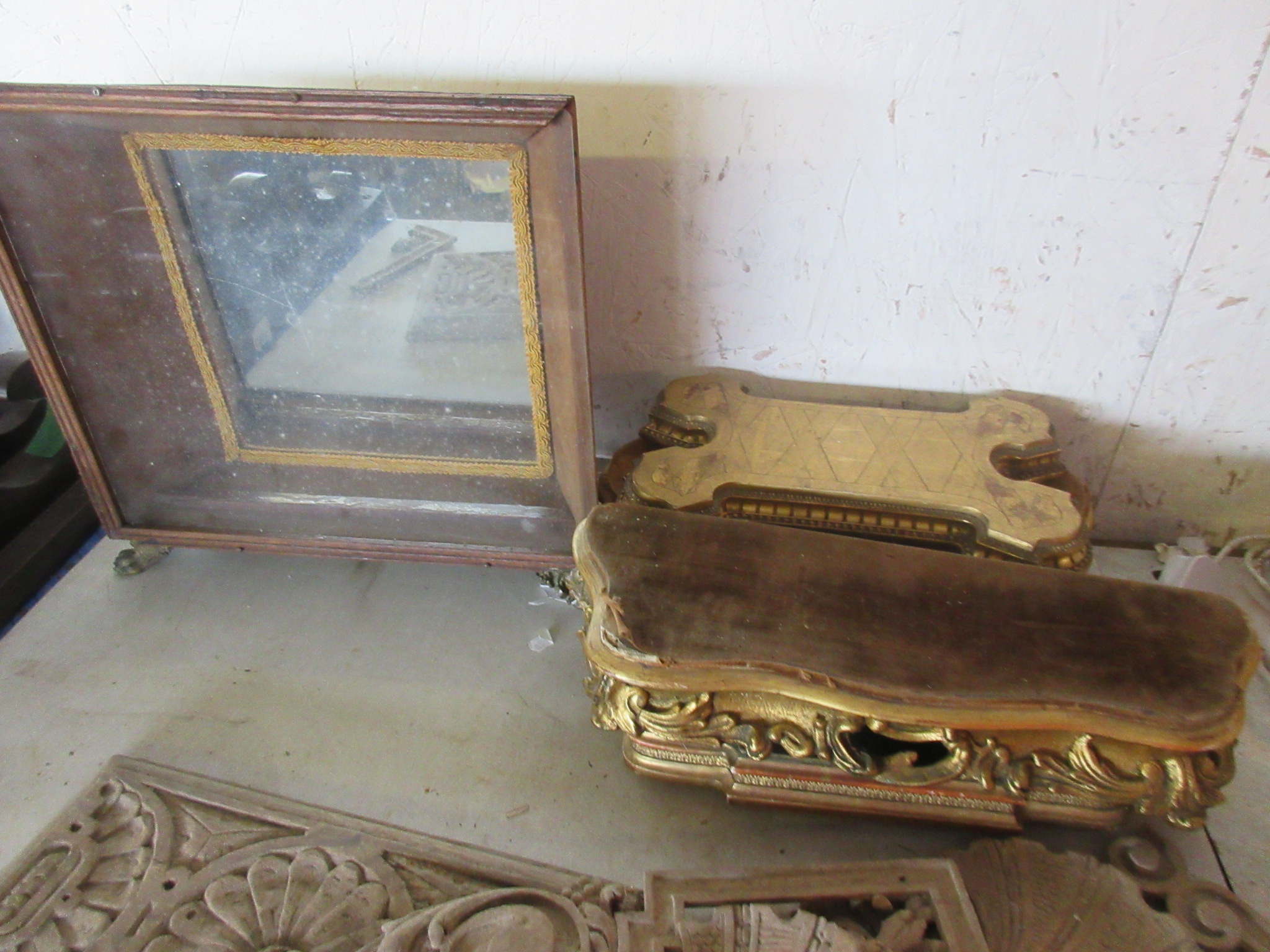 VARIOUS CARVED GILT DISPLAY BASES TOGETHER WITH VINTAGE GLAZED DISPLAY CABINET, LARGEST WIDTH APPROX