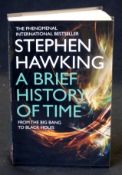 STEPHEN HAWKING: A BRIEF HISTORY OF TIME, London, Bantam Books, 2011, title page with right thumb-