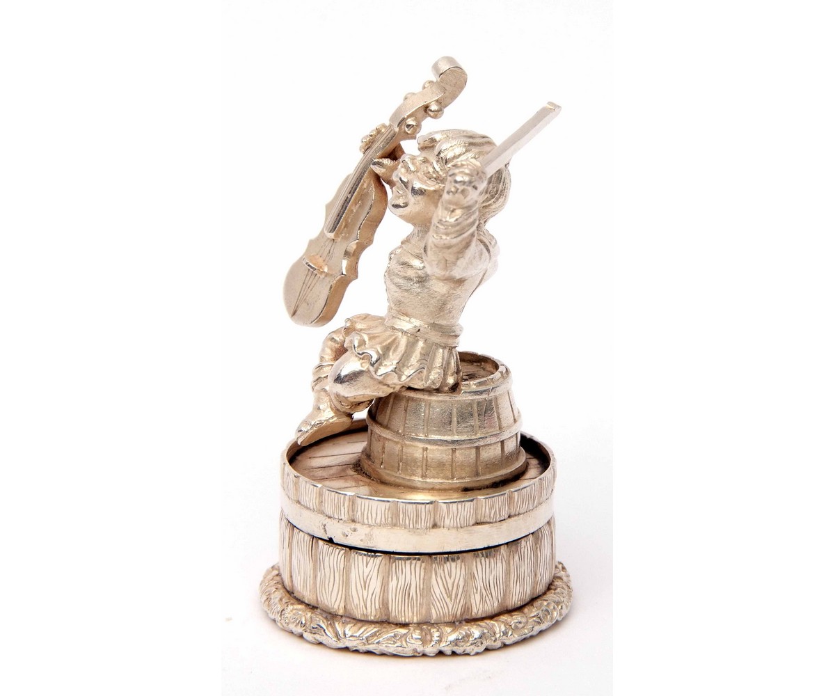 Russian bottle stopper, fiddle player on a barrel, Moscow, 84, cyrillic letters &aA, 6.5cm high x - Image 4 of 5