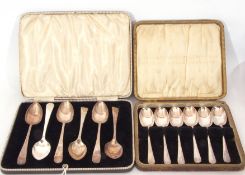 Mixed Lot: George V cased five of six silver Old English tea spoons, Sheffield 1940, plus one plated