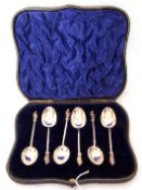 Cased Edward VII set of six silver Apostle spoons, London 1903, maker's mark William Hutton & Sons