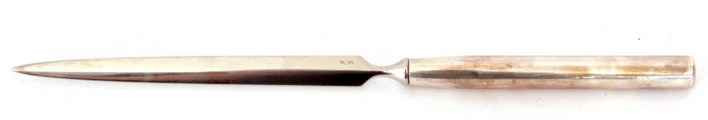 Elizabeth II 925 handled paper knife, 17cm long, cased