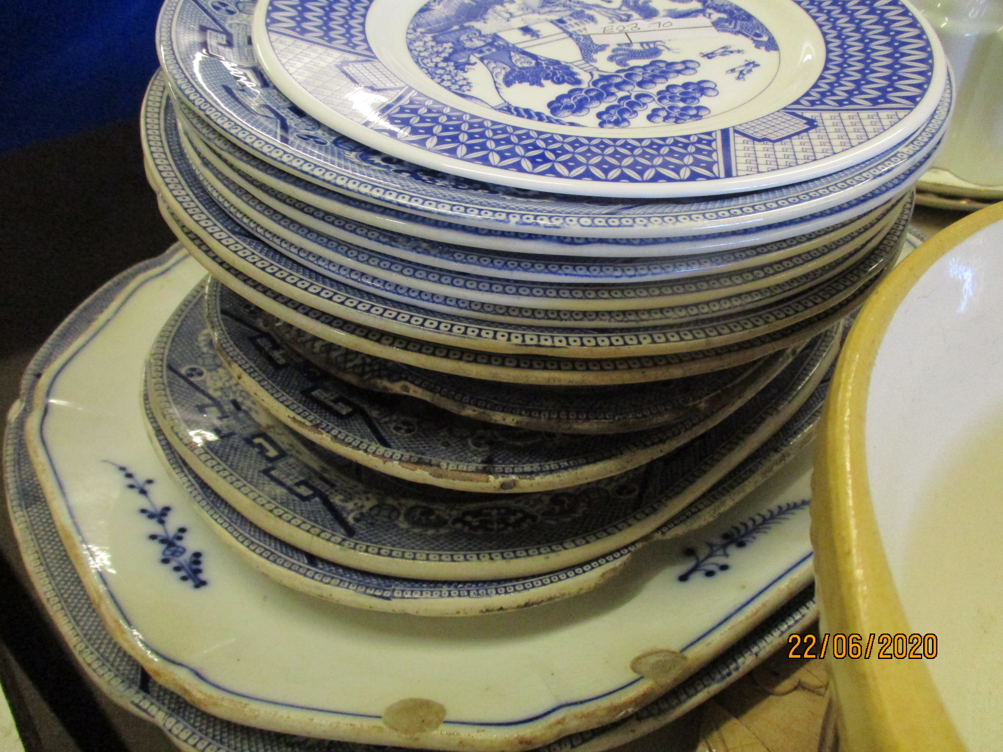 QUANTITY OF VARIOUS BLUE AND WHITE CHINA INC MEAT PLATES, TOGETHER WITH A GREEN & CO STONEWARE - Image 2 of 4