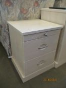 MODERN BEDSIDE CABINET, WIDTH APPROX 49CM