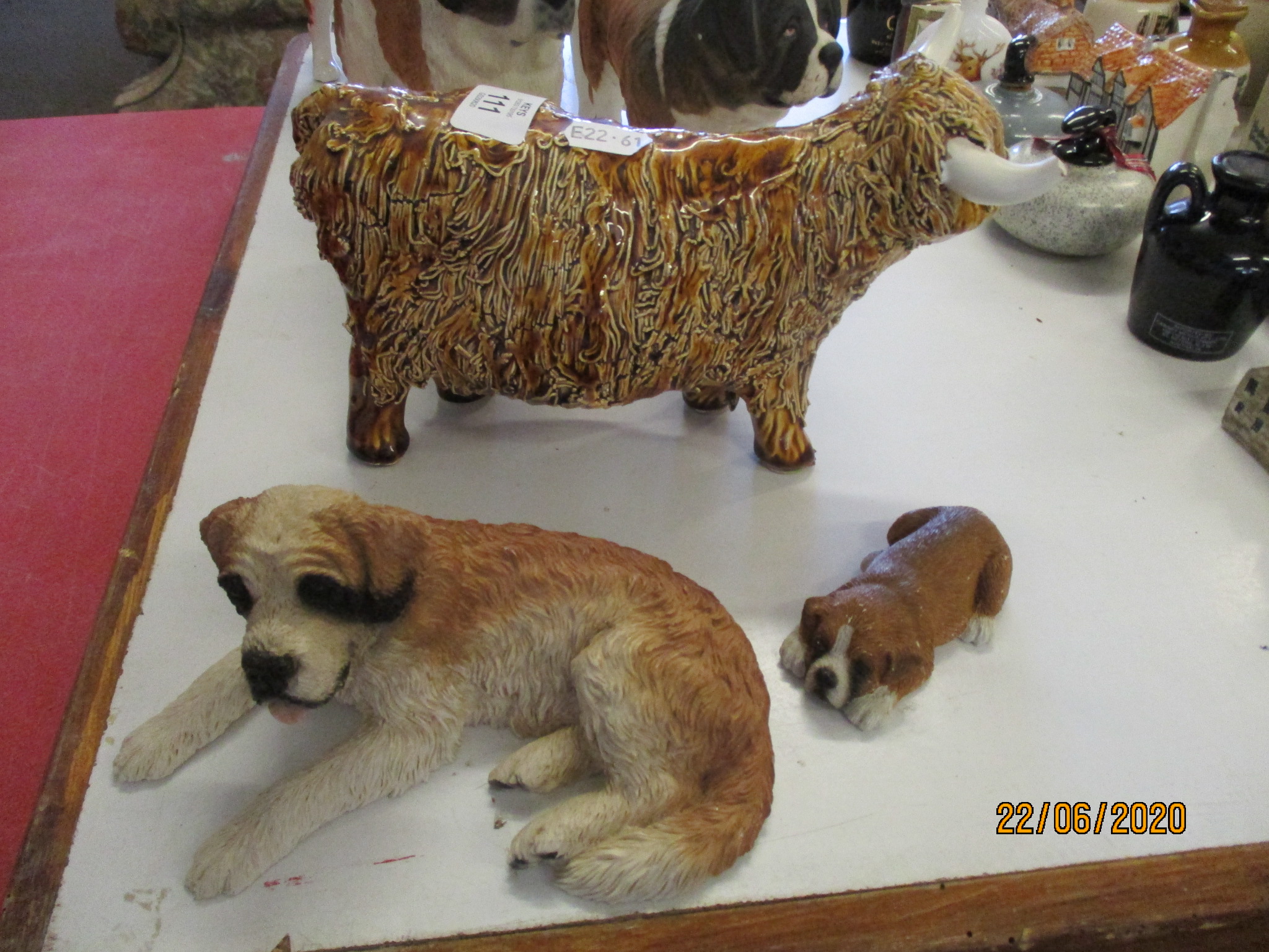 COLLECTION OF DOG AND COW FIGURES - Image 2 of 3