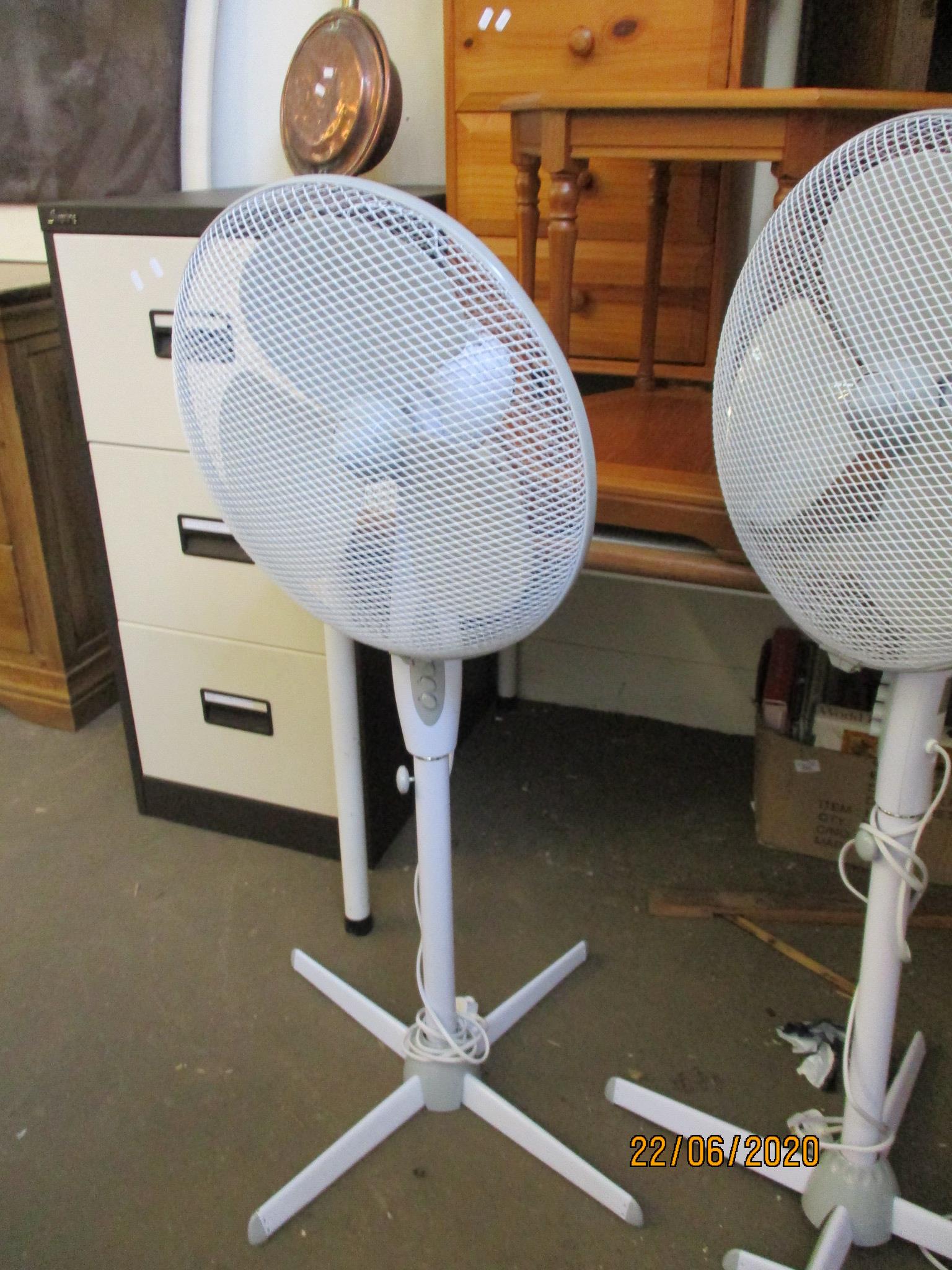 PEDESTAL ELECTRIC FAN