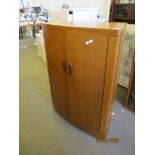 1960S TEAK EXTENDING COCKTAIL CABINET BY TURNIDGE, FOLDED WIDTH 83CM MAX, CONVERTS TO CORNER BAR,