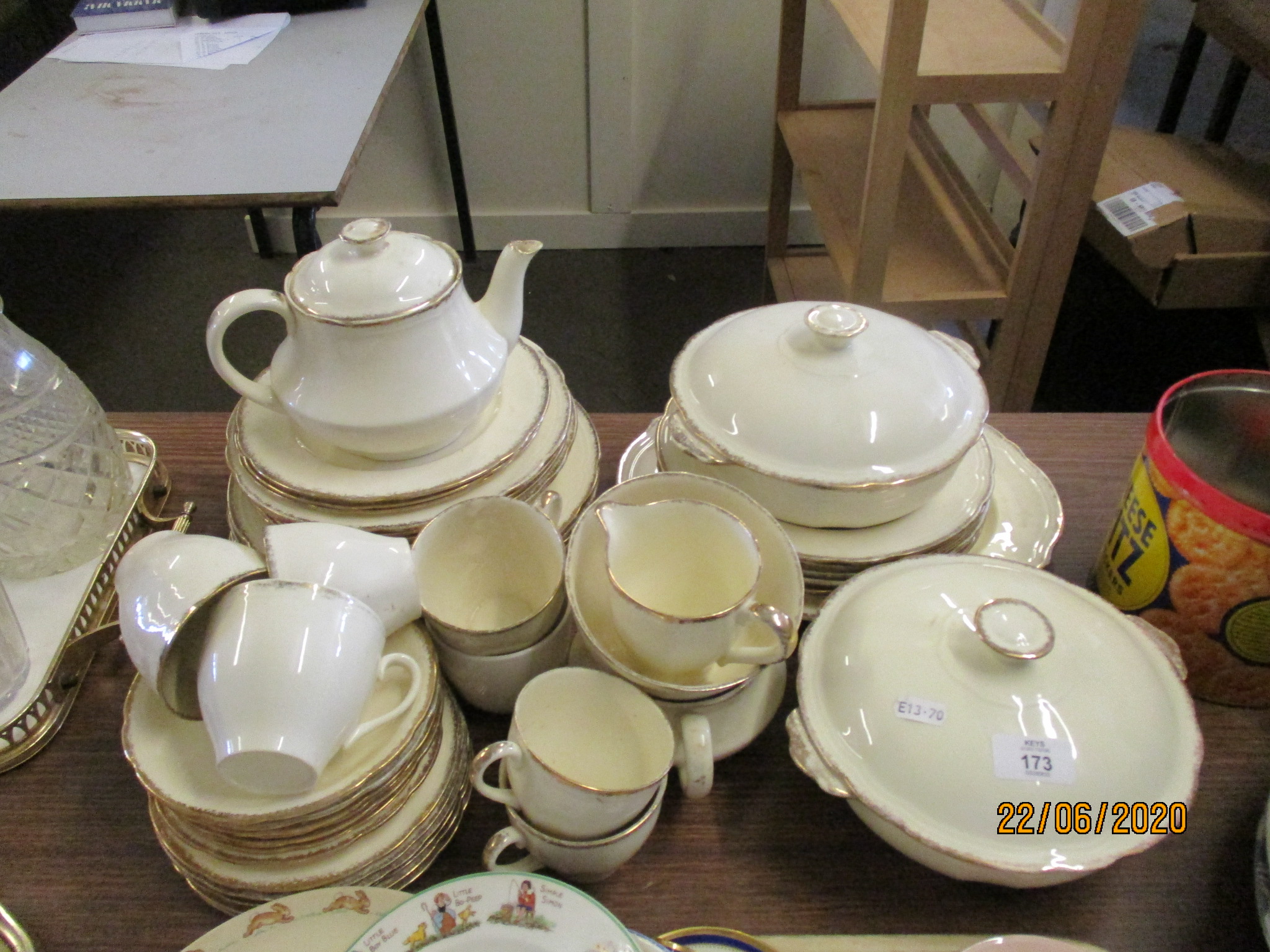 QUANTITY OF ALFRED MEAKIN DINNER WARES INCLUDING TUREENS, TEA POT ETC, WITH GILT RIM