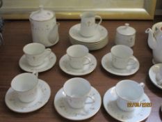 NORITAKE SIX PERSON SANDWICH SET COMPRISING TEA POT, SIX CUPS, SIX SAUCERS, SIX SIDE PLATES, MILK