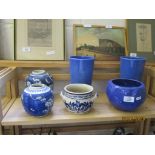 COLLECTION OF VARIOUS BLUE AND WHITE DECORATIVE CERAMICS