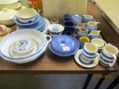 QUANTITY OF VARIOUS HOUSEHOLD CERAMICS INC BLUE AND WHITE CORNISH STYLE ETC