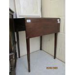 MAHOGANY FINISH FOLDING OCCASIONAL TABLE, WIDTH APPROX 53CM TOGETHER WITH A FRAMED WALL MIRROR,