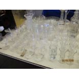 LARGE QUANTITY OF VARIOUS HOUSEHOLD GLASSWARES