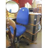 OFFICE SWIVEL CHAIR