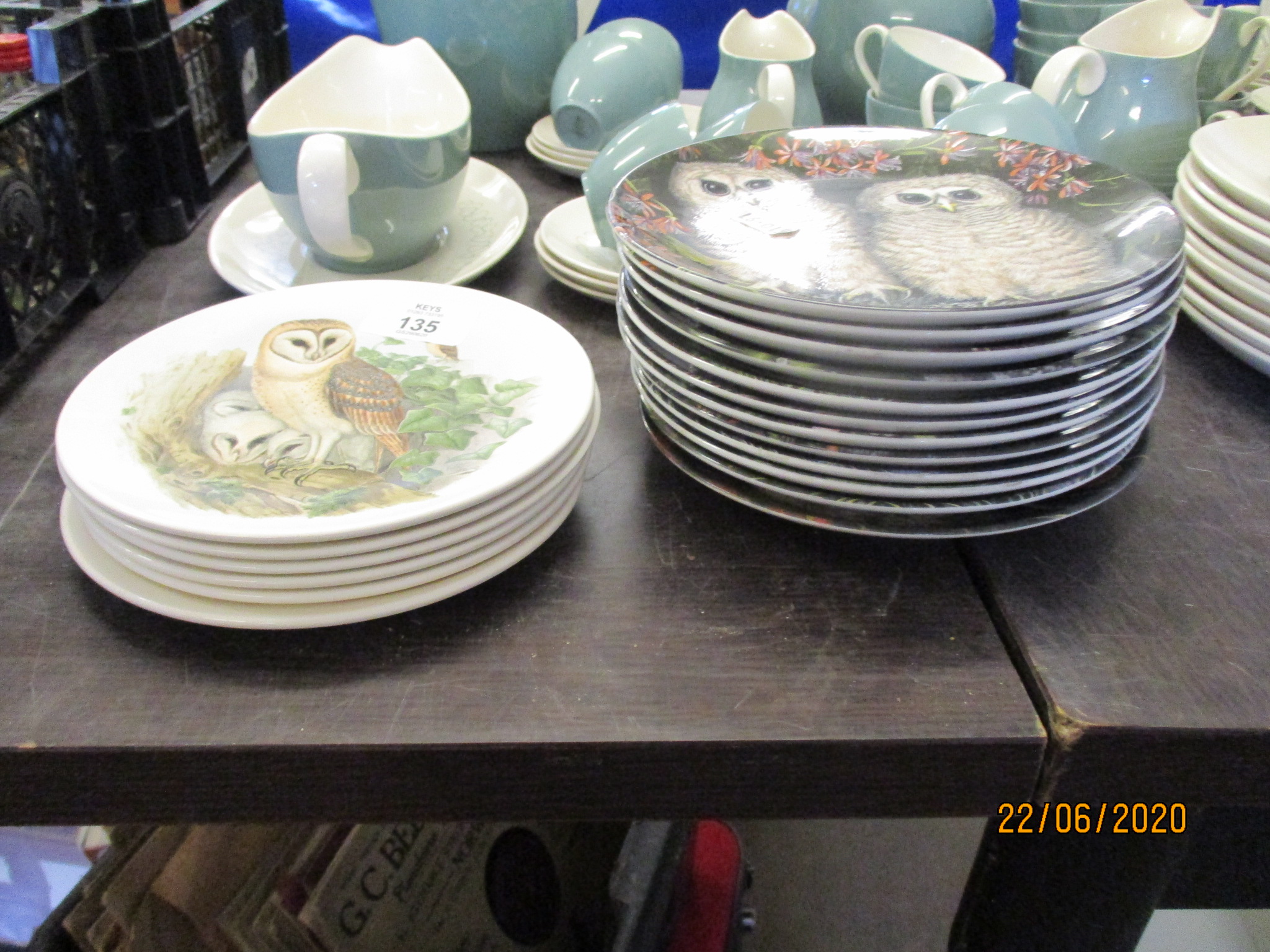 COLLECTION OF WEDGWOOD “BABY OWLS” PLATES (12) TOGETHER WITH A COLLECTION OF POOLE OWL THEMED PLATES - Image 2 of 2