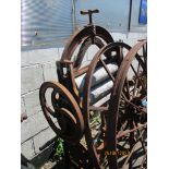 VINTAGE “NEW CROWN JEWEL” MANGLE OR WRINGER