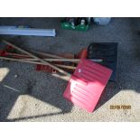 QUANTITY OF VARIOUS SNOW SHOVELS