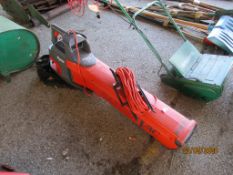 FLYMO GARDENVAC LEAF BLOWER/VACUUM