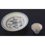 Small Chinese porcelain plate from the Teksing Cargo together with an octagonal tea bowl (2)