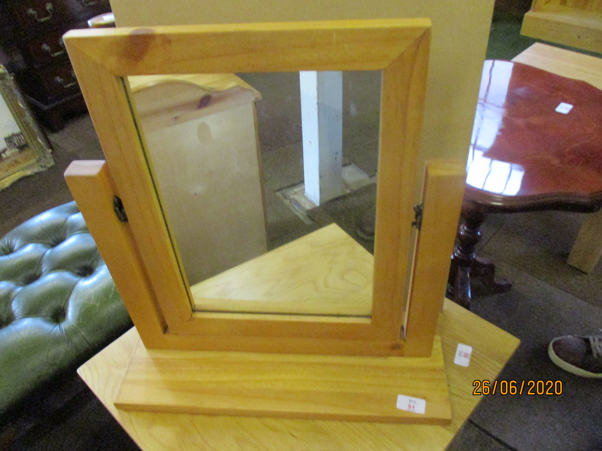 Modern wooden dressing table mirror